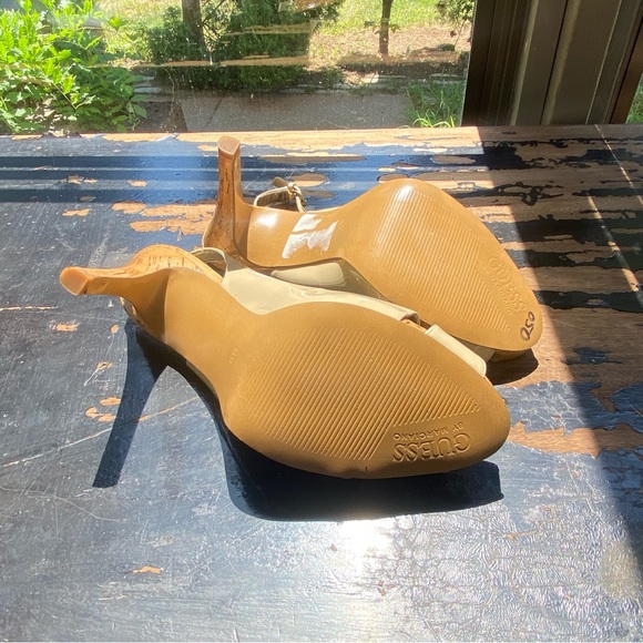 Guess Peep Toe Platform Sling Backs Beige Patent Leather Cork Spike Heels 9.5 - Picture 9 of 12